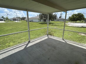 1225 NW 26th Pl in Cape Coral, FL - Building Photo - Building Photo