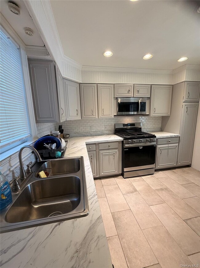 7 Roosevelt Ave in Middletown, NY - Building Photo - Building Photo