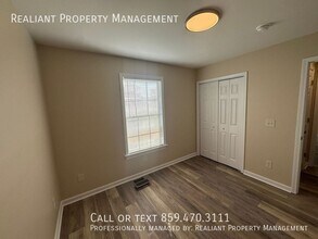 304 Parker Pl in Nicholasville, KY - Building Photo - Building Photo