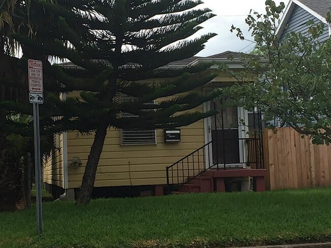 property at 723 Winnie St