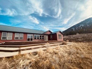 12555 Harpold Rd in Klamath Falls, OR - Building Photo - Building Photo