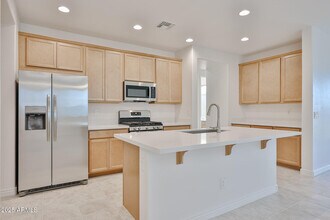 8806 W Orange Dr in Glendale, AZ - Building Photo - Building Photo