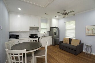 3710 Yellowstone Blvd in Houston, TX - Building Photo - Building Photo