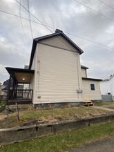 347 Washington St in Mount Pleasant, PA - Building Photo - Building Photo