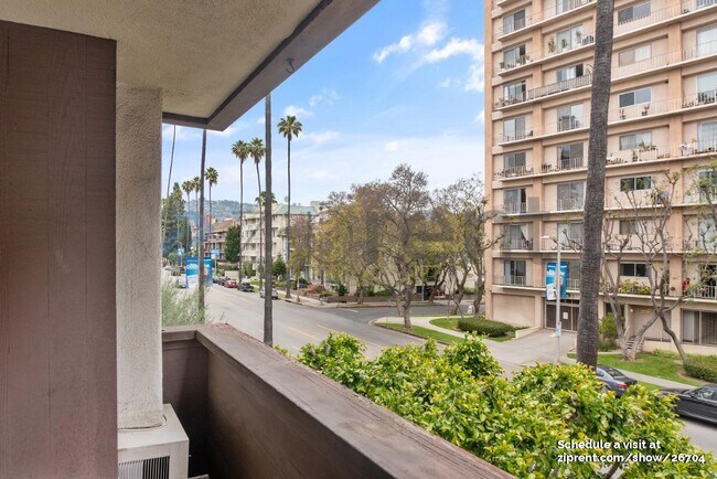 117 S Doheny Dr in Los Angeles, CA - Building Photo - Building Photo