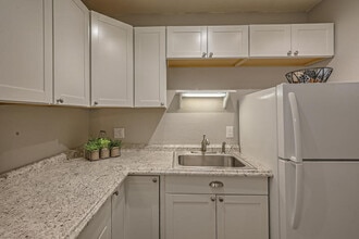2801 Vail Ave SE, Unit 232 in Albuquerque, NM - Building Photo - Building Photo