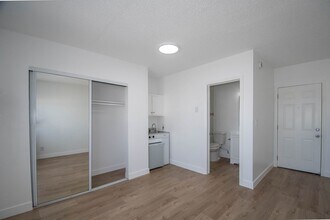 5321 Agnes Ave in Los Angeles, CA - Building Photo - Building Photo