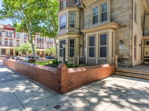 Campus Apartments in Philadelphia, PA - Building Photo - Building Photo