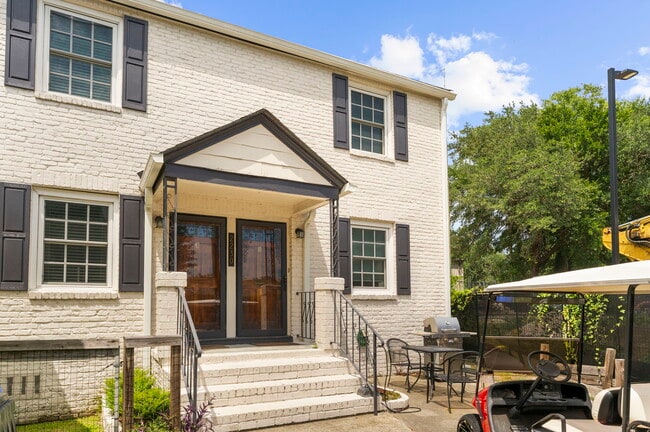 property at 2230 Sunnyside Ave