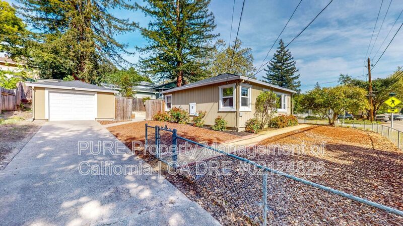 2108 Franklin Ave in Santa Rosa, CA - Building Photo