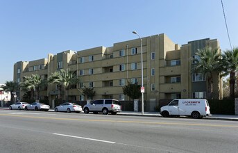 Casa De Angeles in Los Angeles, CA - Building Photo - Building Photo