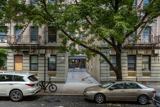 117-143 W 141st St in New York, NY - Foto de edificio - Building Photo