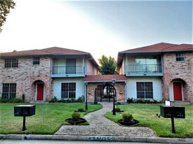 4710 Cashel Cir in Houston, TX - Building Photo