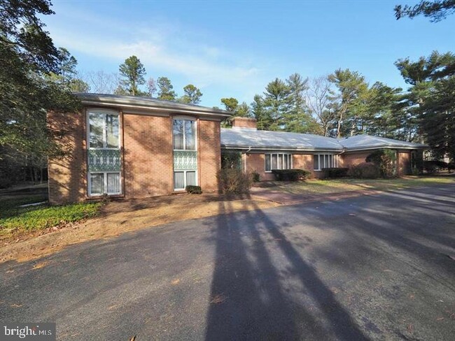 property at 600 Glenside Rd