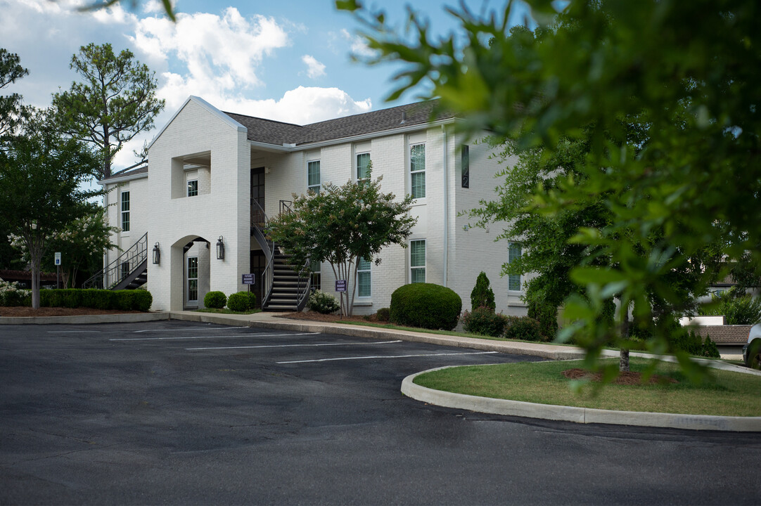 AVIA in Vestavia Hills, AL - Building Photo