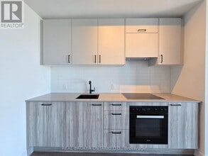 1 Quarrington Lane in North York, ON - Building Photo - Building Photo