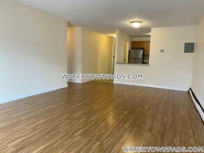 245 Main St in Watertown, MA - Foto de edificio - Building Photo