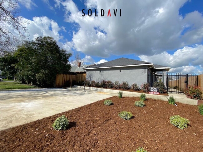 953 W 18th St, Unit 957