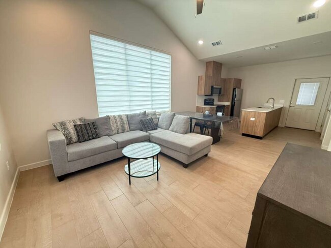 3601 Vanessa Lane, Unit 1 in Weslaco, TX - Building Photo - Building Photo