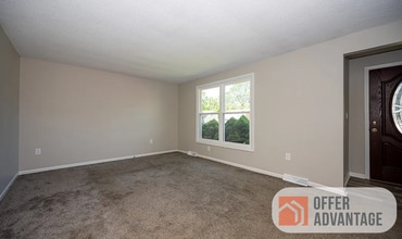 261 Ehinger Dr in West Seneca, NY - Building Photo - Building Photo