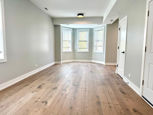 1709 N Maplewood Ave in Chicago, IL - Building Photo - Building Photo