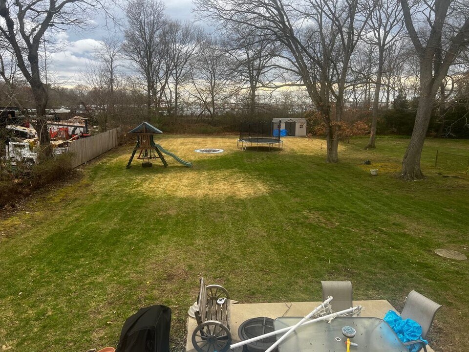 1159 Joselson Ave in Bay Shore, NY - Building Photo