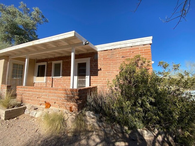 2620 W Ironwood Hill Dr in Tucson, AZ - Building Photo - Building Photo