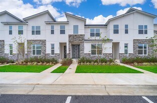 1852 Tropical Palms Cir in Kissimmee, FL - Building Photo