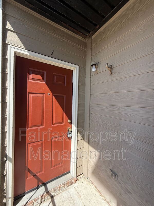 property at 1309 Hudson Ave
