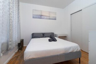 1810 1st Ave in New York, NY - Building Photo