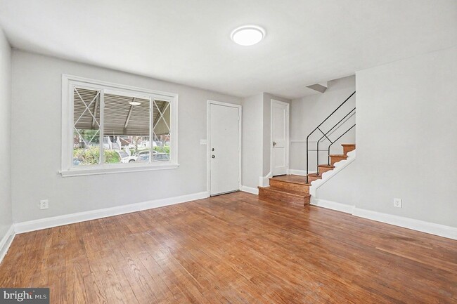 828 St Dunstans Rd in Baltimore, MD - Building Photo - Building Photo