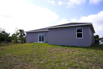 19309 Midway Blvd in Port Charlotte, FL - Building Photo - Building Photo