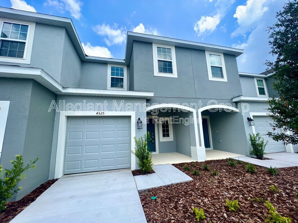4525 Teoli Ct in Kissimmee, FL - Building Photo