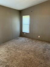 204 E 1st St in Haven, KS - Building Photo - Building Photo