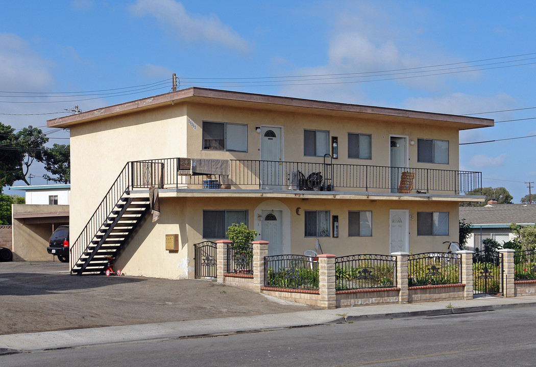 525 Joyce Dr in Port Hueneme, CA - Foto de edificio