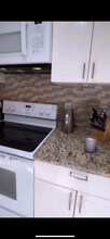 917 NE 17th Ct in Fort Lauderdale, FL - Foto de edificio - Building Photo