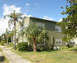 107 SW 2nd Ave in Boynton Beach, FL - Building Photo - Building Photo