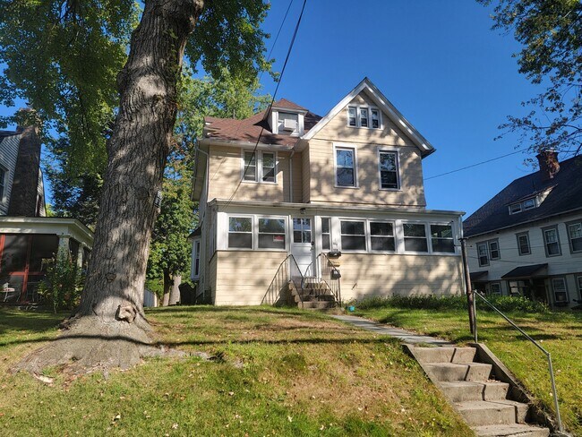 118 Warrenton Ave in Hartford, CT - Building Photo - Building Photo