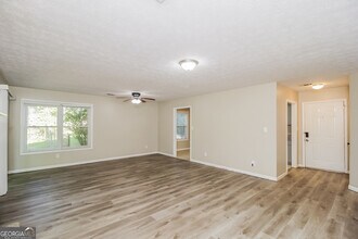 5824 Stonehaven Dr NW in Kennesaw, GA - Building Photo - Building Photo