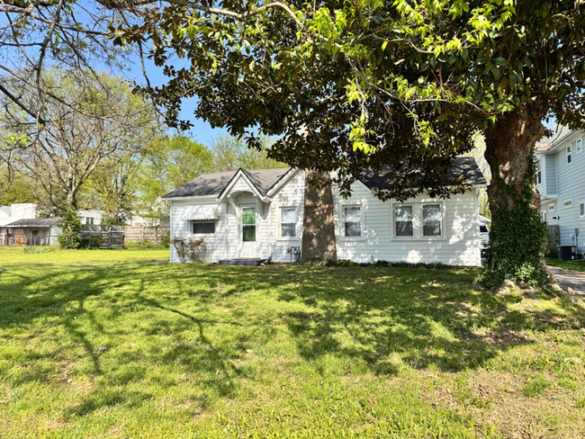property at 146 51st Ave N