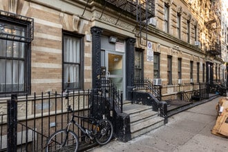 124 E 103rd St in New York, NY - Building Photo - Building Photo