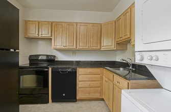 Ruxton Landing in Ruxton, MD - Building Photo - Building Photo