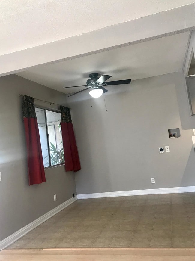 212 S Kraemer Blvd, Unit 2402 in Placentia, CA - Building Photo - Building Photo