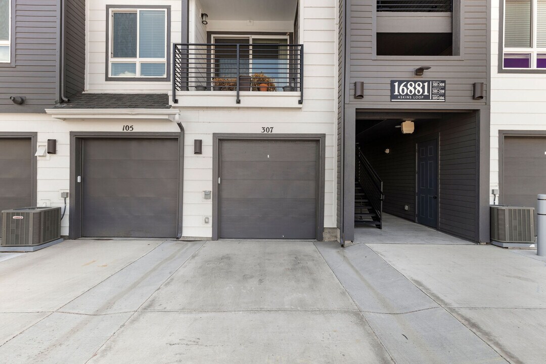 16881 Askins Lp in Parker, CO - Building Photo