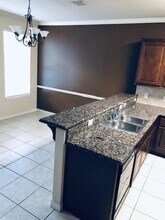 233 Forest Dr Loop in College Station, TX - Foto de edificio - Building Photo