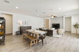 2930 N Raven in Mesa, AZ - Building Photo - Building Photo
