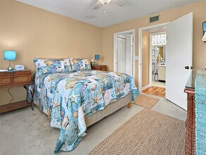 320 Knotty Pine Cir in Greenacres, FL - Building Photo - Building Photo