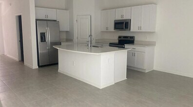 3606 Mayfair St in Kissimmee, FL - Building Photo - Building Photo
