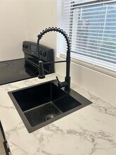 117 SE 4th St-Unit -2 - Side in Hallandale Beach, FL - Building Photo - Building Photo