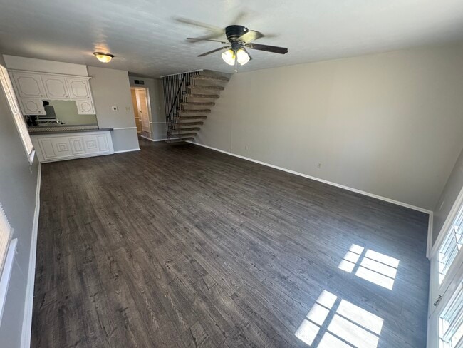 2103 49th St, Unit D in Lubbock, TX - Building Photo - Building Photo